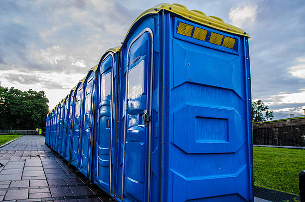 Best Luxury portable toilet rental  in Lanster, CA